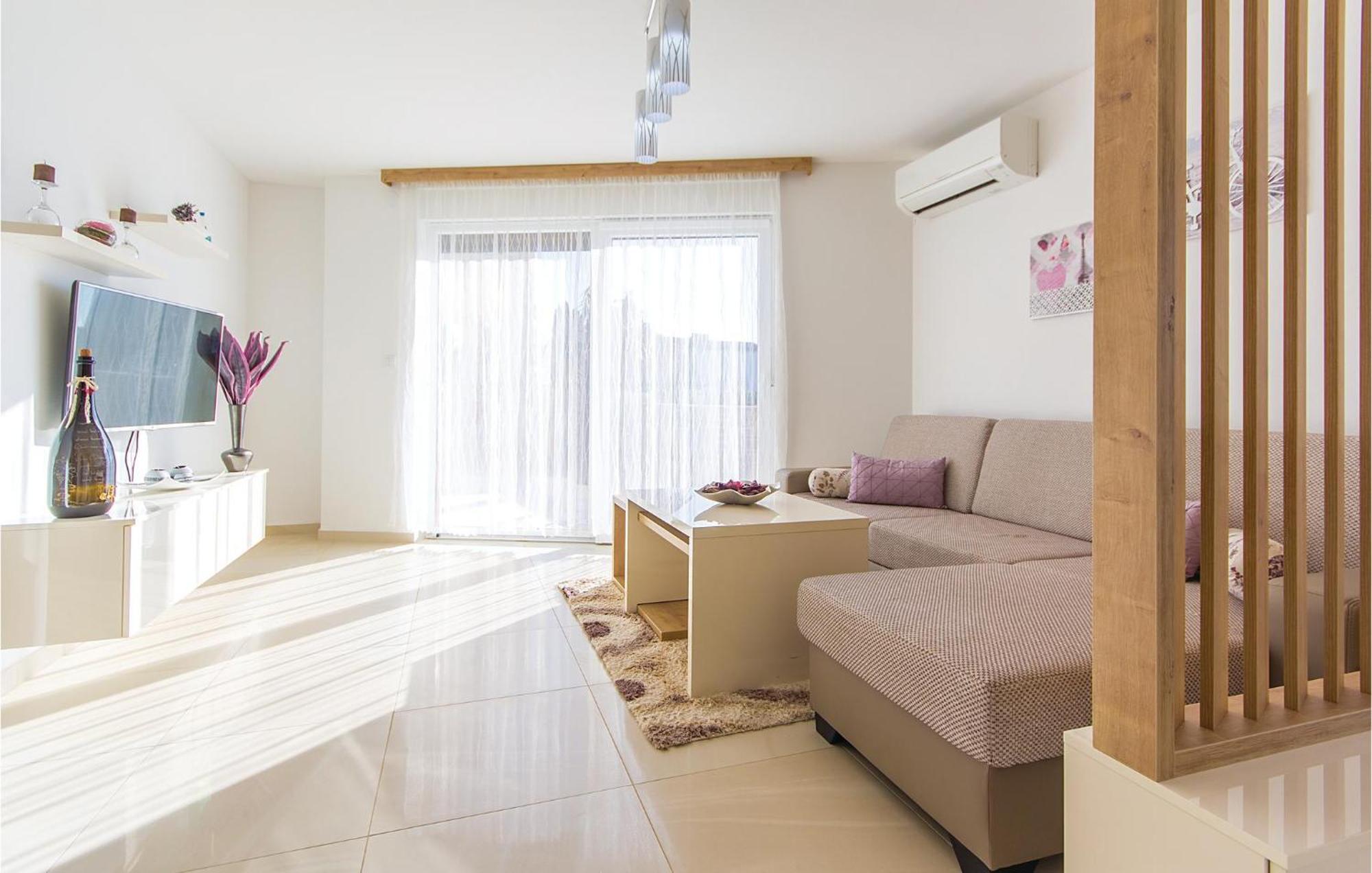 Lovely Apartment In Medulin With Kitchen Exteriör bild